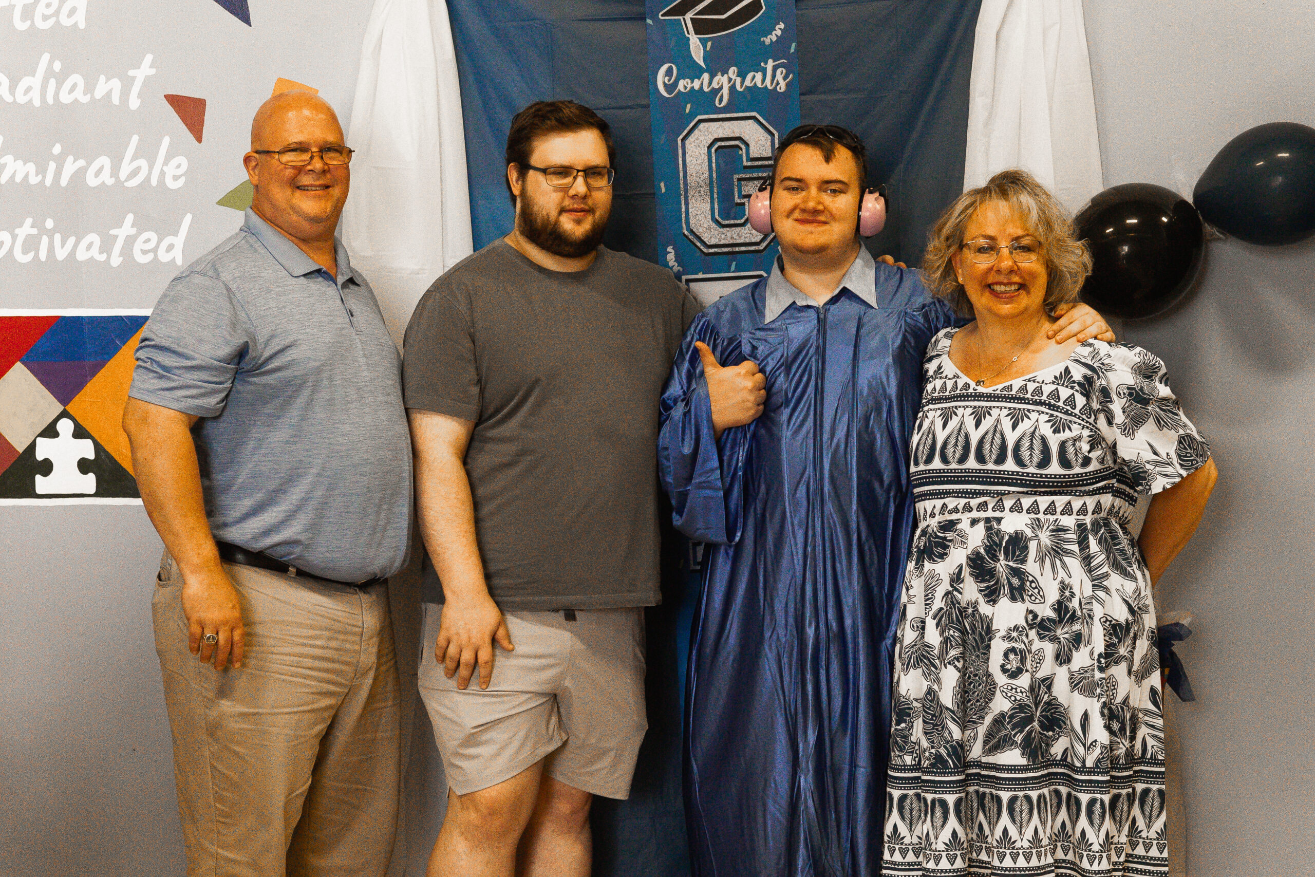 KRUGER TANGRAM GRADUATION WITH FAMILY